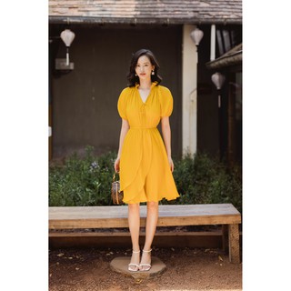 Đầm dập ly chun eo vàng -HBV1129