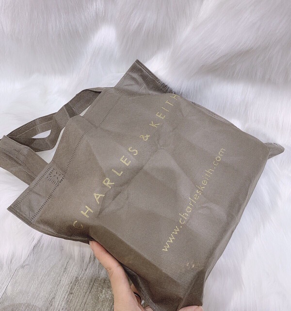 Cnk Metallic xuất dư