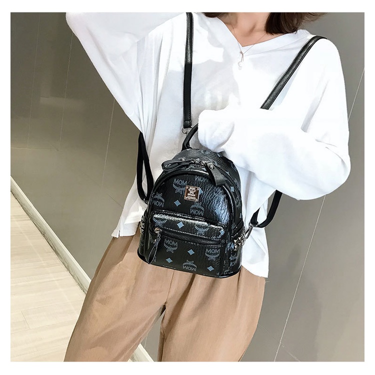 Ba Lô Da Mini Đính Đinh Tán In Chữ Thời Trang Cho Nữ