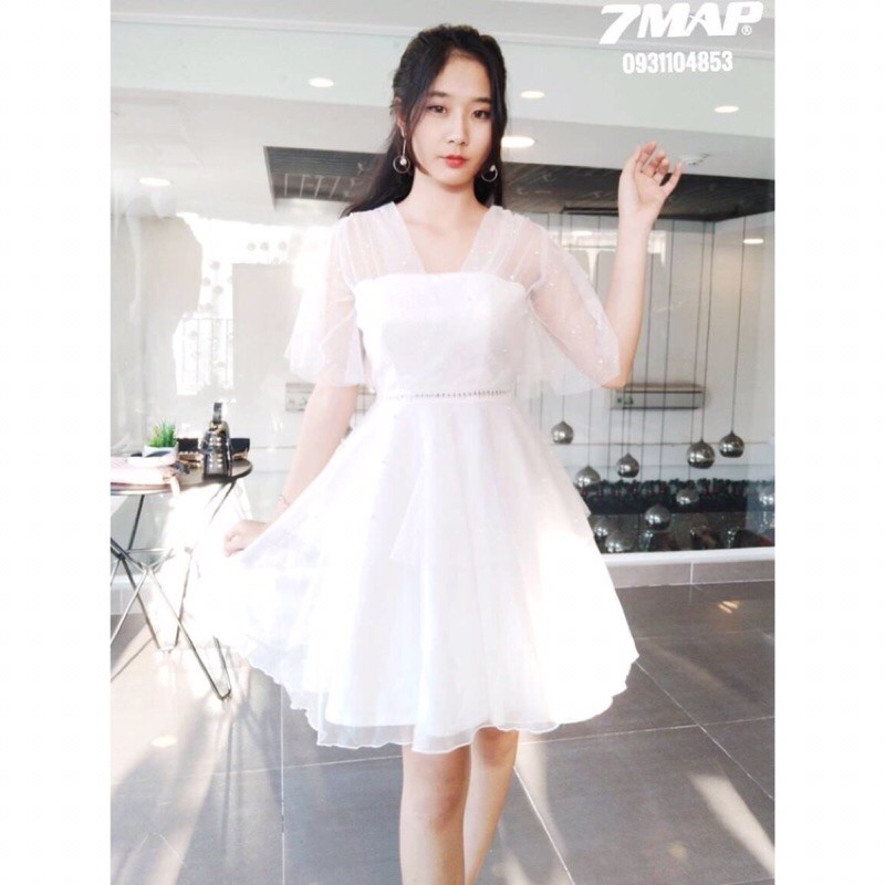 435k đầm trắng xoè ngắn gối