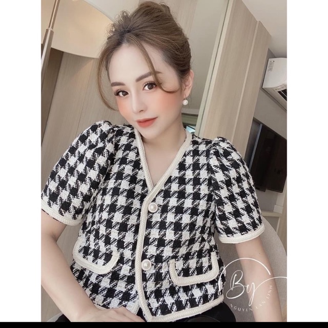 Áo dạ kẻ cổ v nắp túi