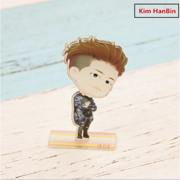 Phụ kiện trang trí bàn làm việc / bàn học hình chibi các thành viên nhóm nhạc IKON