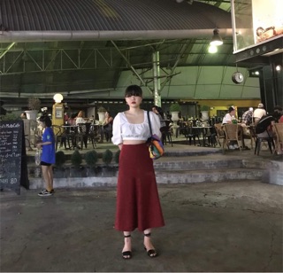 Áo croptop cổ vuông tay bồng