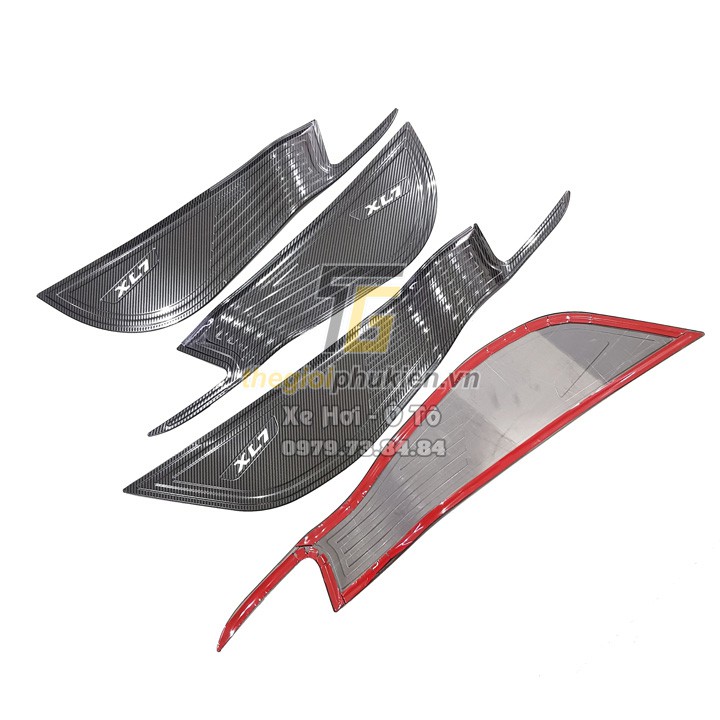 Ốp Tapli cánh cửa cacbon xe Suzuki XL7 2020- 2021 - Vân carbon cao cấp