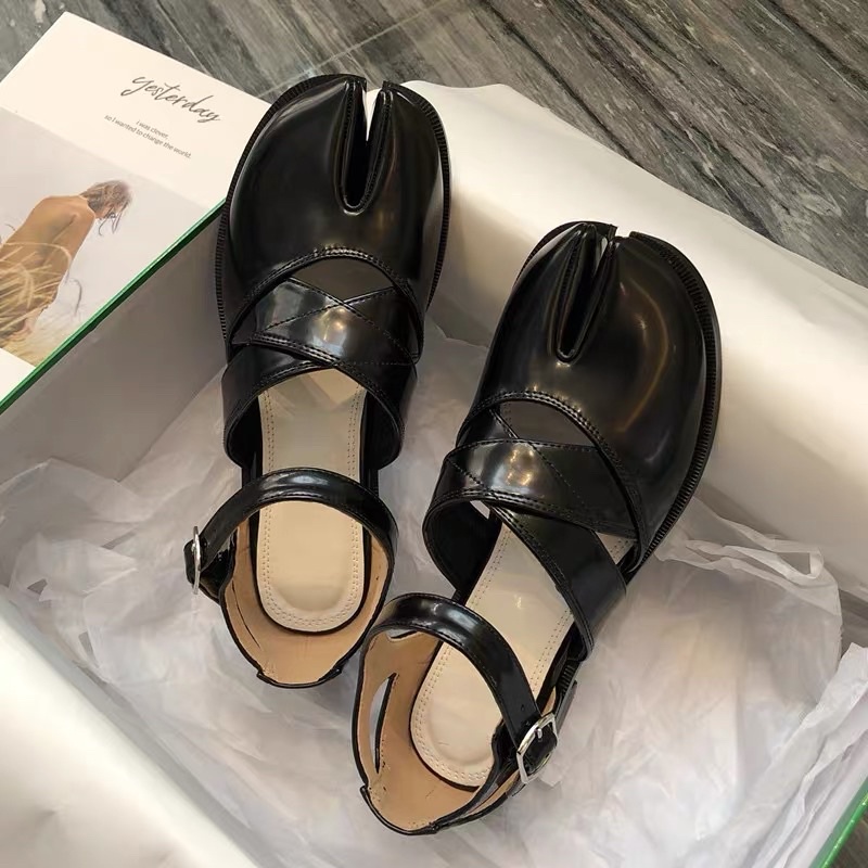 Giày Marry Jane phiên bản móng heo Margiela