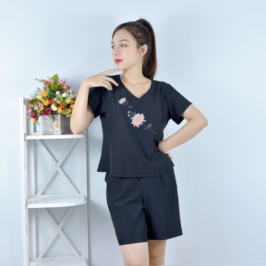 Bộ đồ nữ MÀU ĐEN CỔ TIM IN HOA  - vải lụa cao cấp - Cực Kì Sang Chảnh