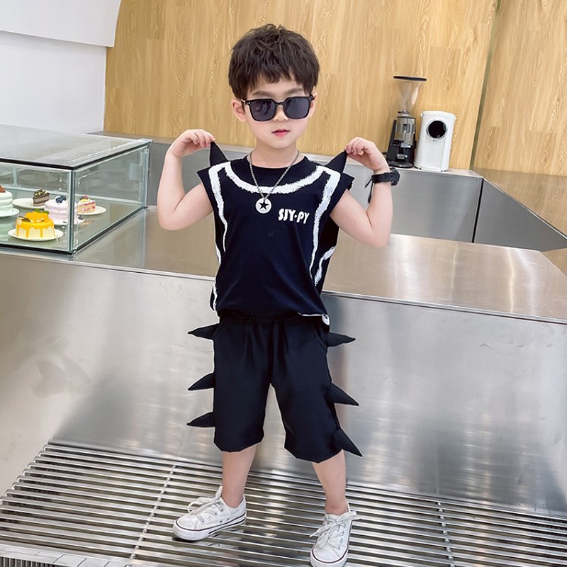 Set Áo Thun Ngắn Tay + Quần Short Đen Trắng Cho Bé