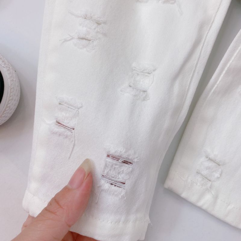 Quần kaki lưng thun phối cắt rách cho bé