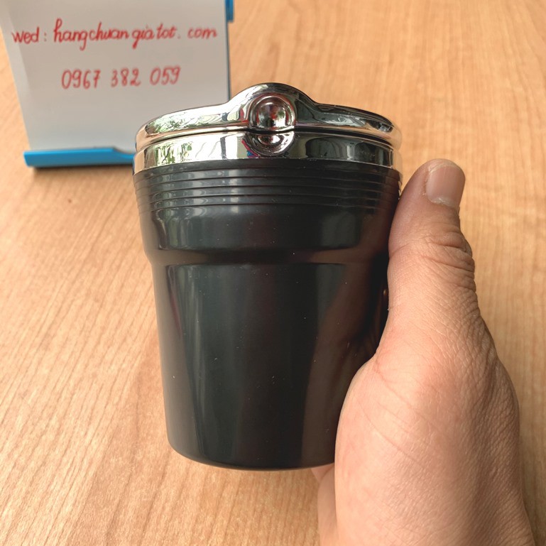 Gạt tàn thuốc lá cao cấp chống cháy trên xe hơi có đèn Led để cạnh ghế lái