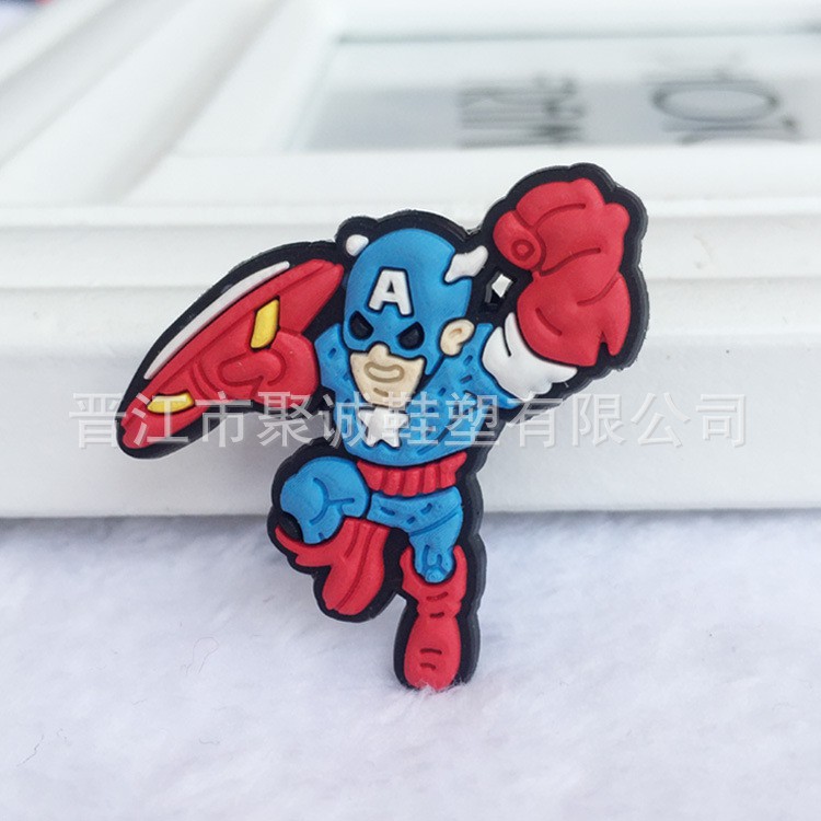 sticker siêu anh hùng gắn dép sục satihu