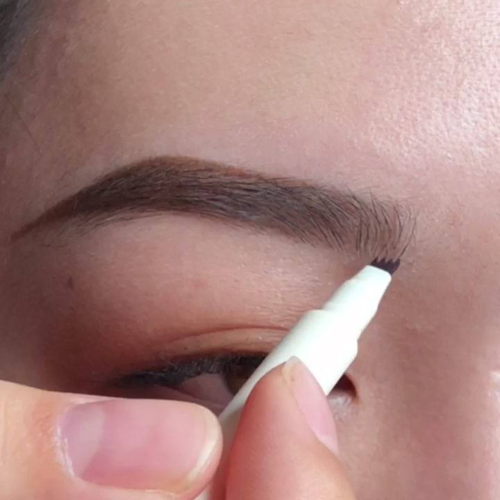 FOCALLURE Bút Kẻ Mày phẩy sợi 4 nhánh bền màu chống thấm nước 0.6ml | BigBuy360 - bigbuy360.vn