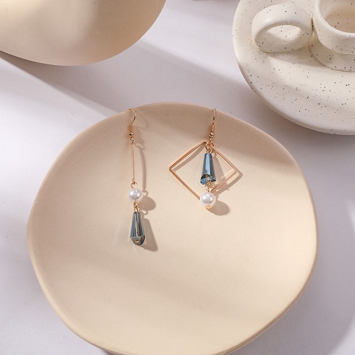 Bông tai nữ dáng dài Hàn Quốc chất liệu hợp kim bền đẹp