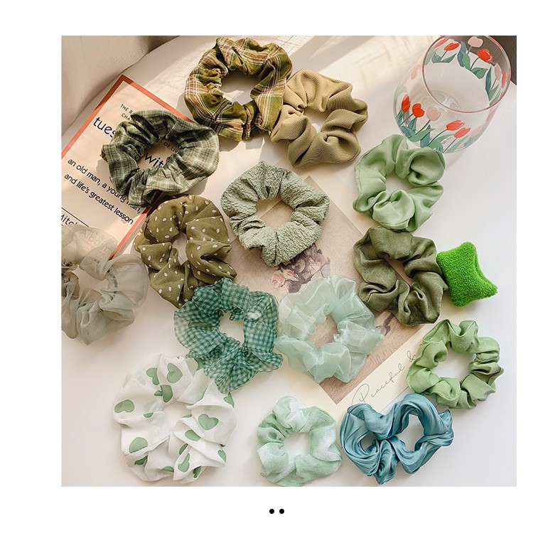Giao ngẫu nhiên_Dây buộc tóc Scrunchies thời trang tone xanh lá