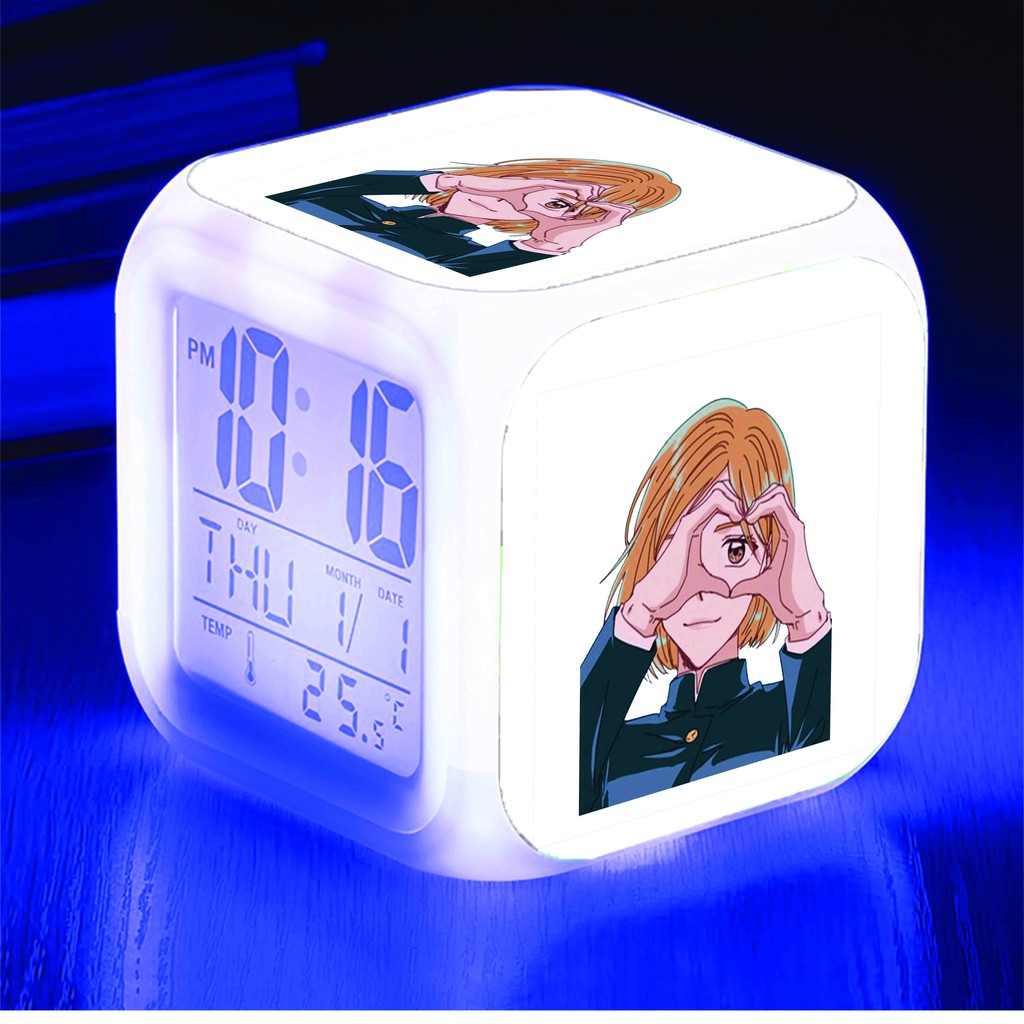 Đồng hồ báo thức để bàn in hình JUJUTSU KAISEN CHÚ THUẬT HỒI CHIẾN LED đổi màu anime chibi M1