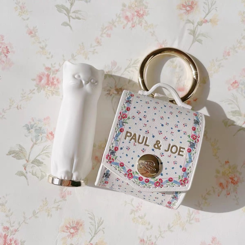 CASE ĐỰNG AIRPODS 1/2 AIRPODS PRO PAUL&JOE CÓ IRING MÓC VÀO TÚI XÁCH