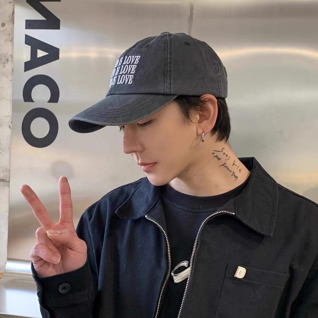 Mũ lưỡi trai Mg STUDIO họa tiết chữ LOVE IS LOVE