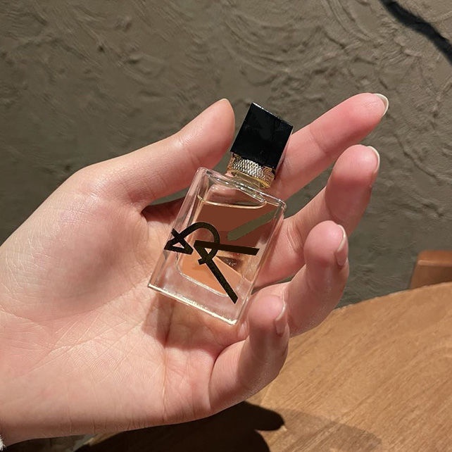 Nước hoa Opium Freedom mùi thơm lâu trôi màu đen dành cho nữ