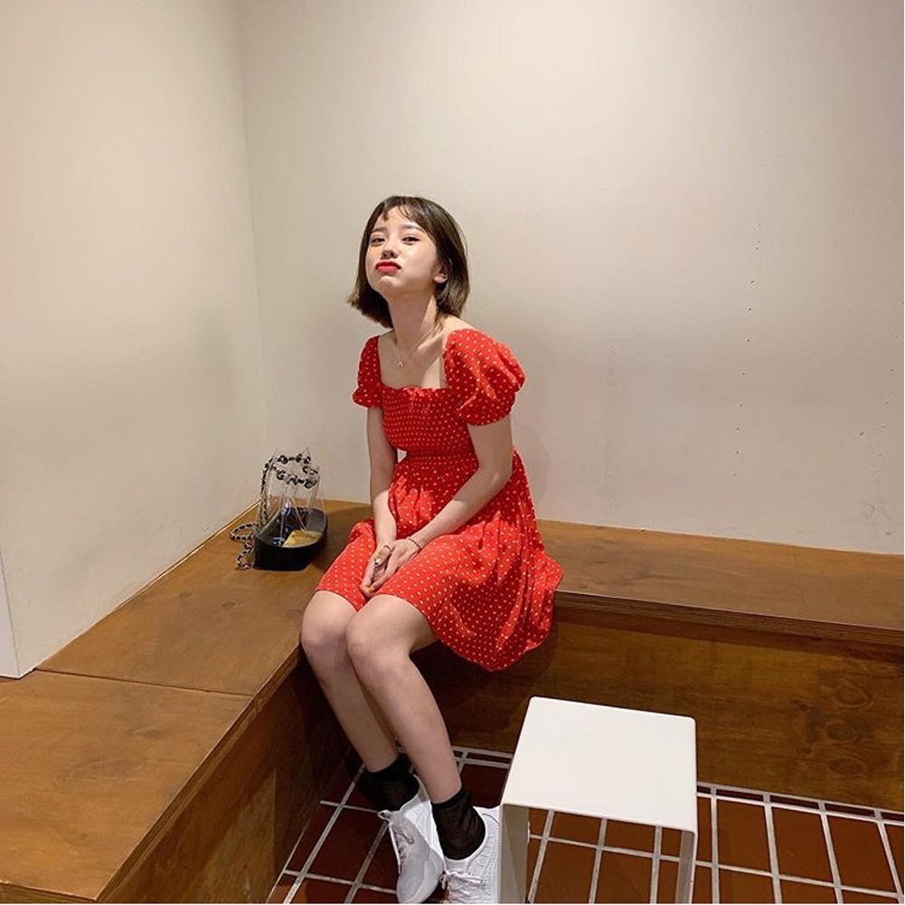 (ORDER) Váy voan đỏ xòe ngắn chấm bi cổ vuông tay phồng gợi cảm đang yêu Hàn Quốc