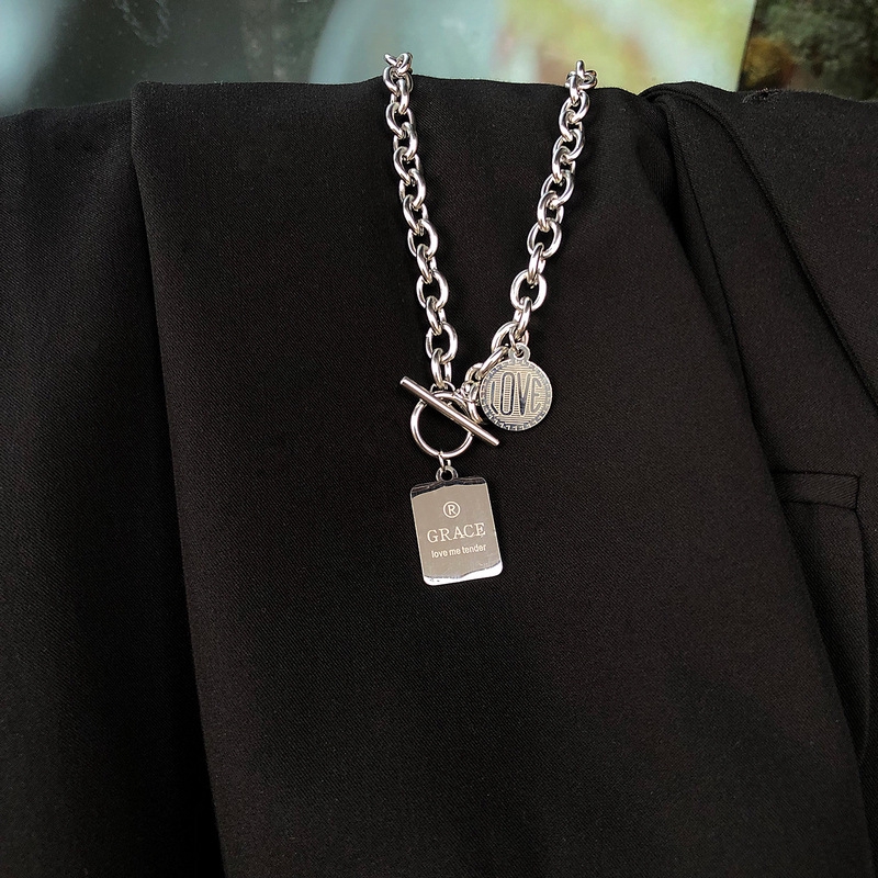 Vòng cổ bằng thép không gỉ mặt thẻ tròn/vuông phối chữ phong cách Harajuku hiphop | BigBuy360 - bigbuy360.vn