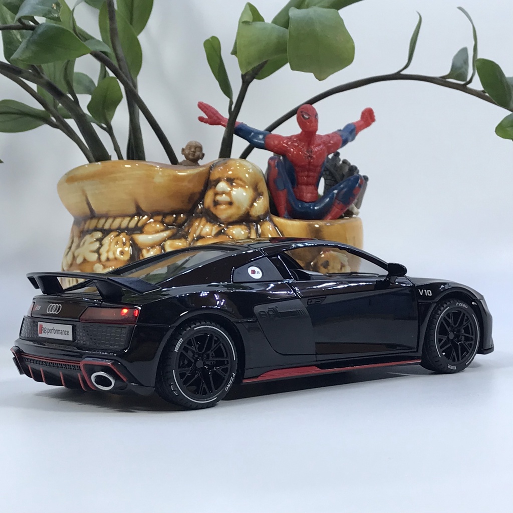Mô hình xe ô tô Audi R8 V10 Plus tỷ lệ 1:24 siêu xe thể thao mới ra mắt