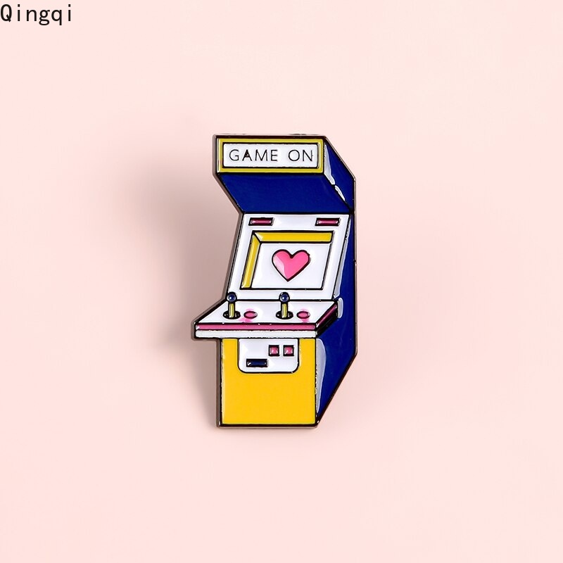 Ghim cài áo Miss Zoe hình máy chơi game hoạt hình bằng hợp kim tráng men