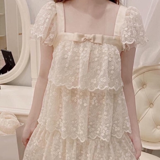 Váy Ren tầng tiểu thư