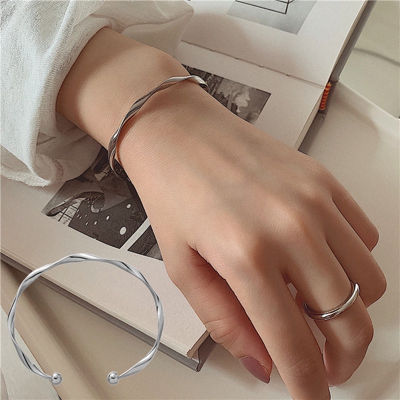 Vòng Tay / Vòng Tay Kim Loại Dạng Xoắn Thanh Lịch Cổ Điển Hàn Quốc Có Thể Điều Chỉnh Quyến Rũ Cho Nữ