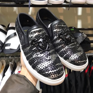 Slip on nam