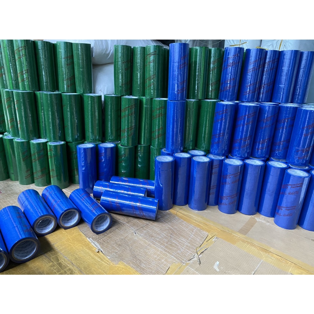 Băng keo màu dán thùng 4f8- 100y gồm 7 màu xanh dương,lá, đỏ, vàng, trắng, đen, cam 1 cây 6 cuộn.
