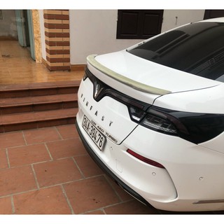Đuôi gió liền cốp Vinfast Lux A