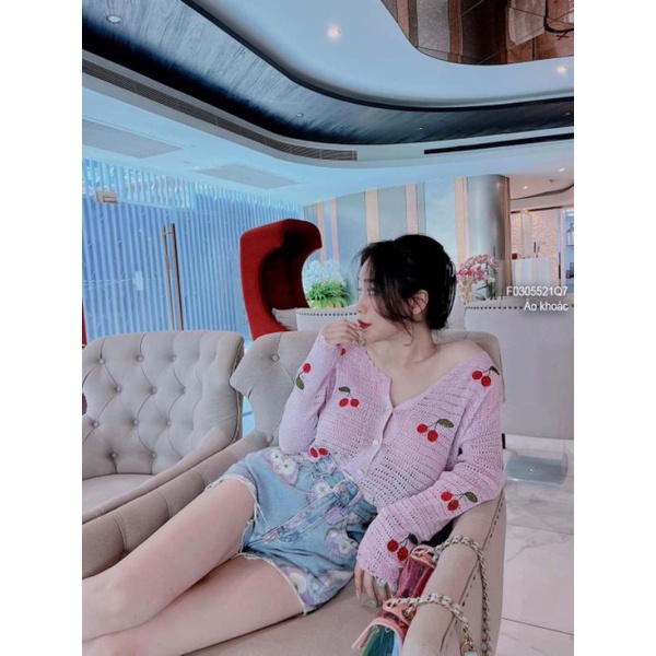 Áo khoác len tay dài dáng rộng chấm bi gài nút 2807