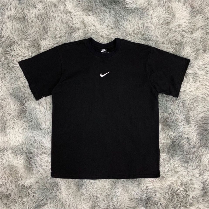 Áo thun tay ngắn trẻ trung thời trang dành cho cả nam và nữ | BigBuy360 - bigbuy360.vn