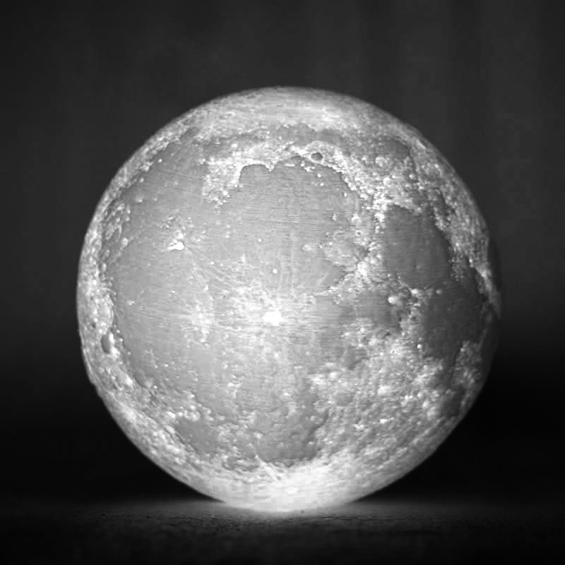 Đèn ngủ hình mặt trăng 3D có thể đổi màu