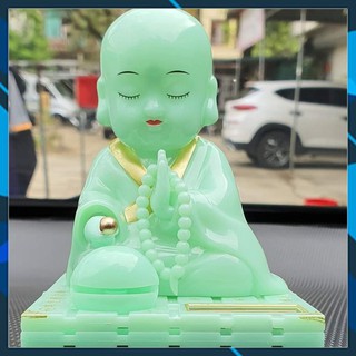 Tượng trang trí, tượng chú tiểu gõ mõ tụng kinh,trang trí ô tô, bàn làm việc sử dụng năng lượng mặt trời ,