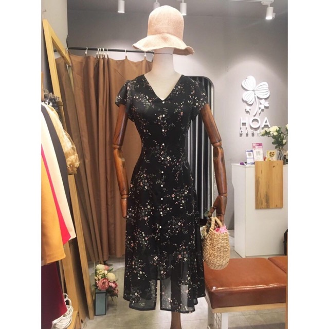 Váy hoa design size S form to hơn Lép 1 chút newtag