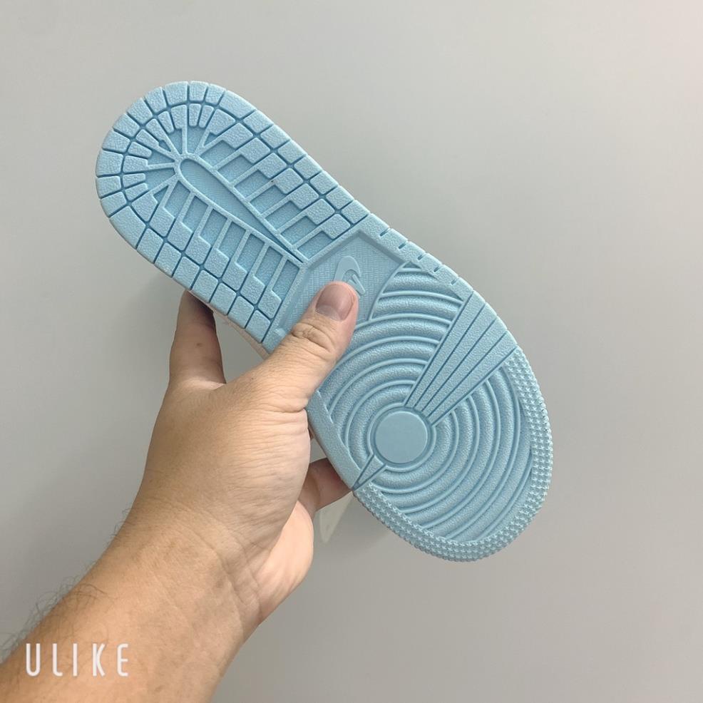 Giày thể thao jordan 1 cổ cao màu xanh nhạt