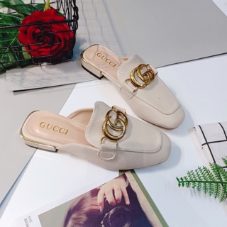 Sục guci của nữ