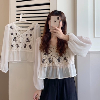 New autumn long sleeve chiffon shirt French small fresh hollow flower short top Long Sleeve Chiffon shirt autumn new French small fresh hollow hook flower short top