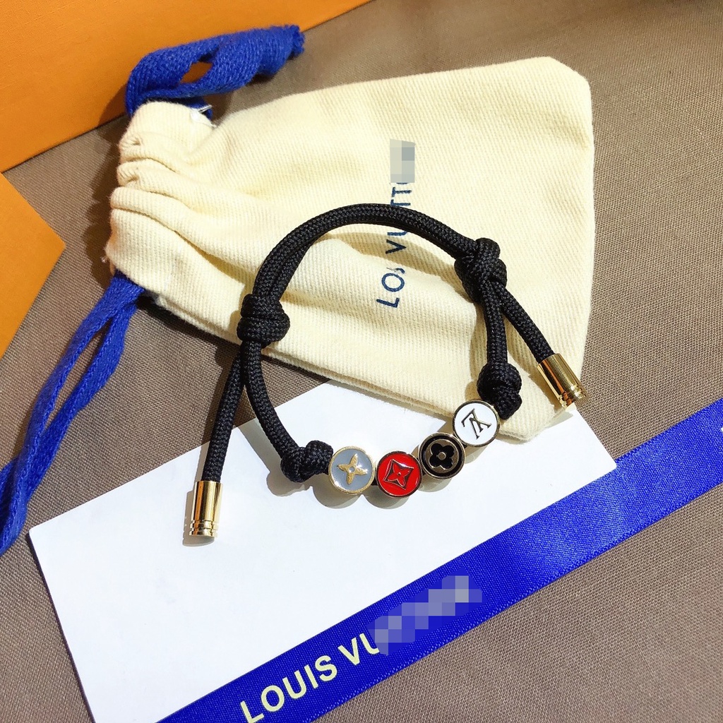 Vòng Tay Louis Vuitton LV Bằng Thép Titan In Chữ Thiết Kế Đục Lỗ Cá Tính