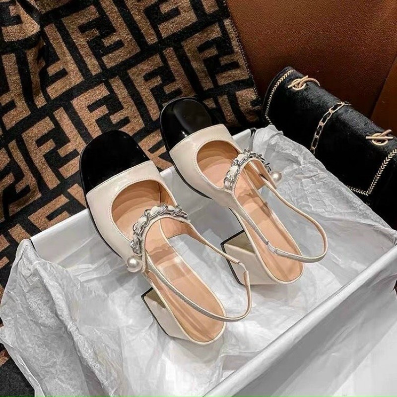 Sandal bít mũi vuông đen quai ngọc 7 phân hot M313