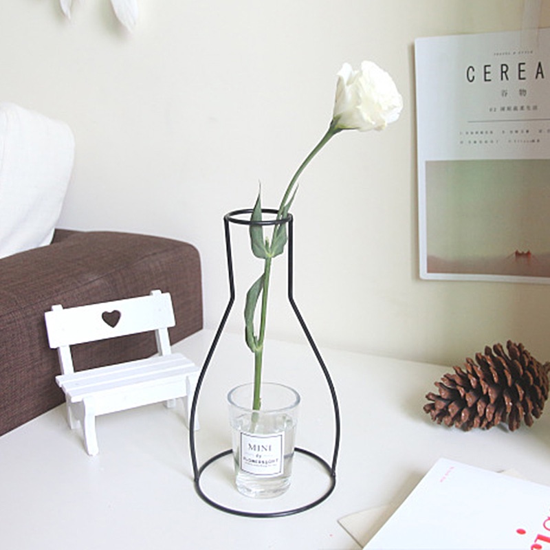 Giá đỡ bình hoa bằng sắt phong cách bắc âu trang trí nhà cửa