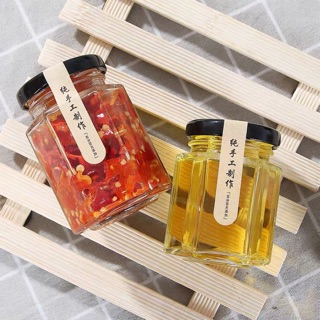 Lọ lục lăng thuỷ tinh nắp thiếc đựng gia vị. Hũ thuỷ tinh nắp thiếc dáng cạnh dọc lục lăng nhiều dung tích.