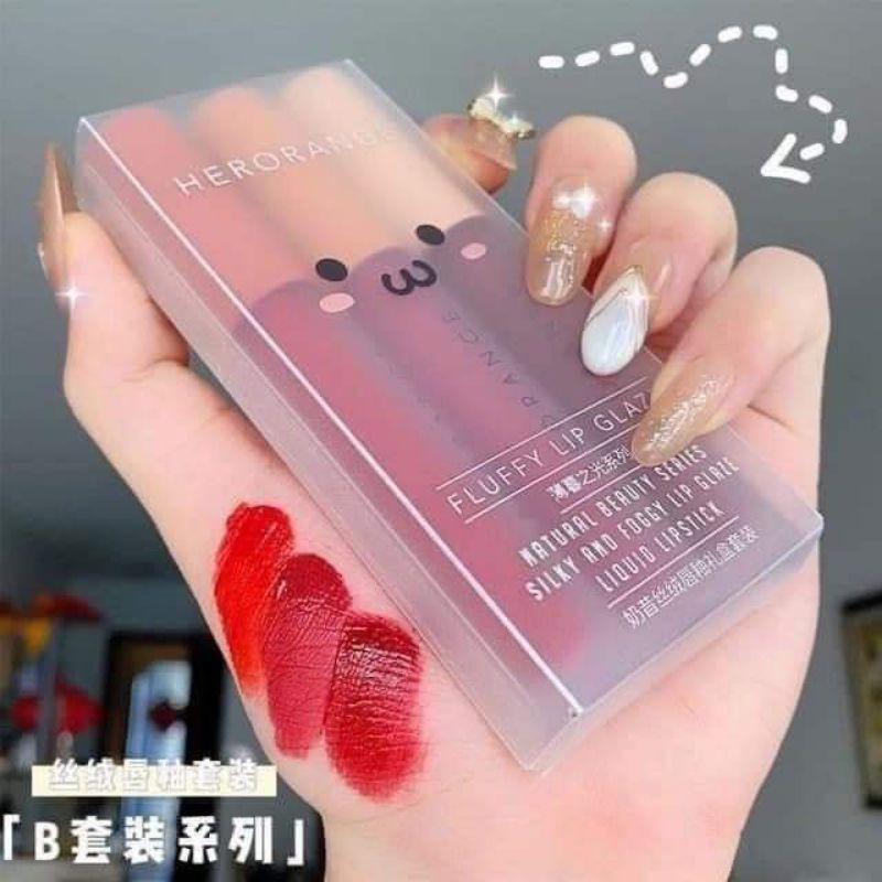 xốp dán tường vân kẻ ô