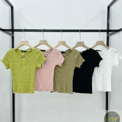 Áo thun cổ tròn phối cúc ngắn tay MQ CLOTHING, áo ôm body cho nữ