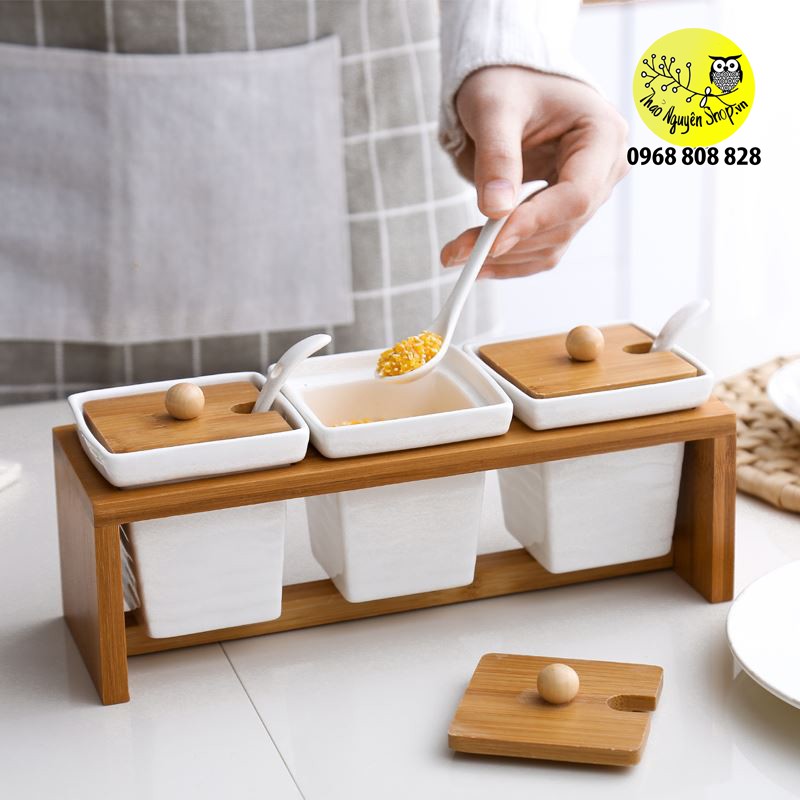 Bộ 3 hũ sứ đựng gia vị kèm khay gỗ-T3A3 | BigBuy360 - bigbuy360.vn