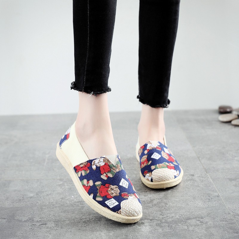 Giầy lười nữ vải đẹp đi bộ êm chân, giầy slip on vải đế mềm, giầy vintage họa tiết đẹp V276