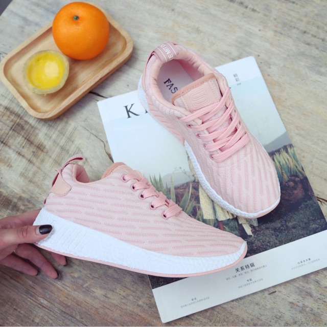 Giày nữ NMD R2 | BigBuy360 - bigbuy360.vn