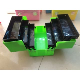Thùng đựng đồ trang điểm nhựa