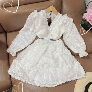 ĐẦM TRẮNG XOÈ TAY DÀI HỞ LƯNG
