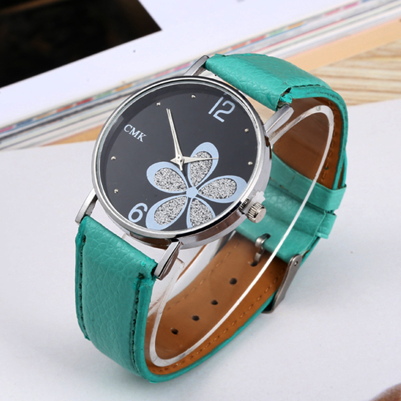 Fashion Women Quartz Watch Female Student Watches PU Strap Alloy Pattern Dial Simple Sports Wristwatch